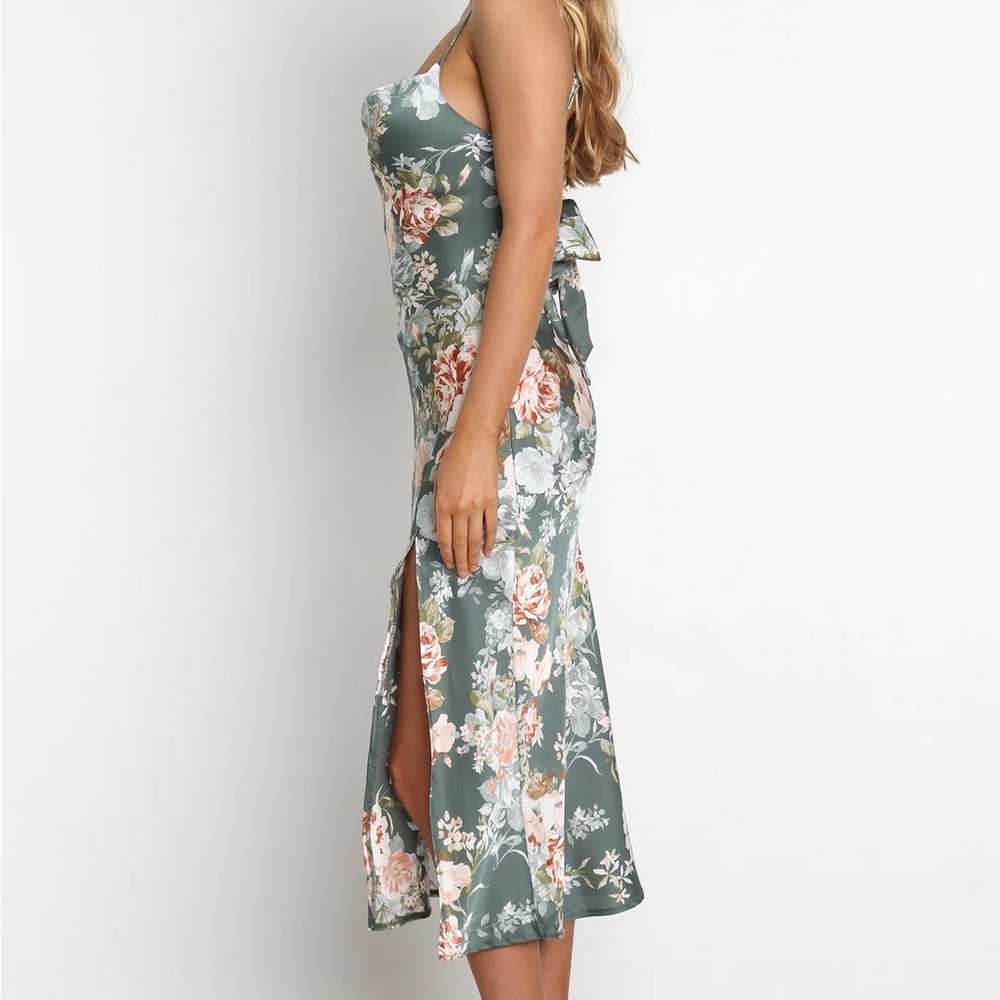 Petal & Pup Marea Midi Dress - Picture 3 of 10